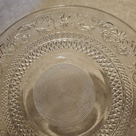 VTG KIG Malaysia Flur-de-Li Pressed Glass Clear 10" Dinner Plate Trellis Pattern - Picture 3 of 9